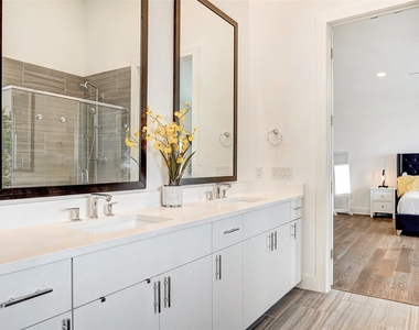 6317 Toscana Ave - Photo Thumbnail 20