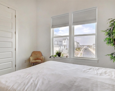 6317 Toscana Ave - Photo Thumbnail 23