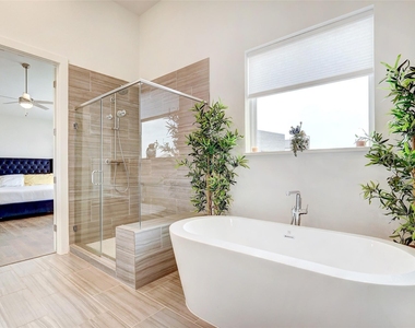6317 Toscana Ave - Photo Thumbnail 21