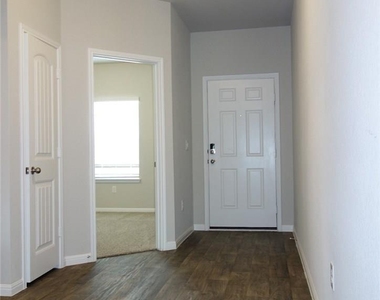 632 Independence Ave - Photo Thumbnail 18