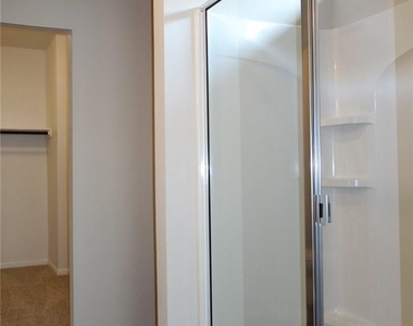 632 Independence Ave - Photo Thumbnail 15