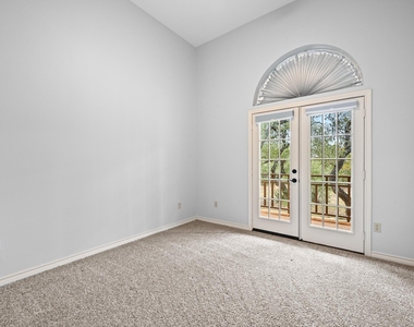 140 Barton Ranch Cir - Photo Thumbnail 23