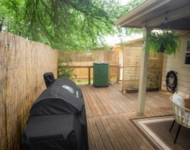 5209 English Glade Dr - Photo Thumbnail 16