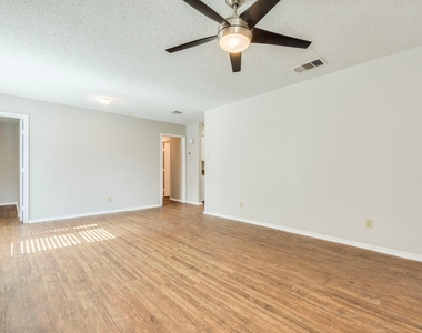 1110 Hyridge St - Photo Thumbnail 1