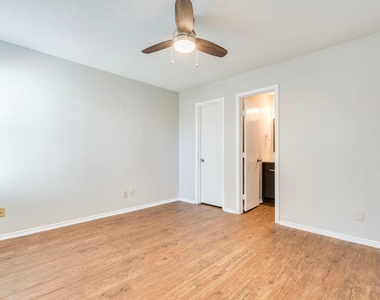 1110 Hyridge St - Photo Thumbnail 7