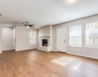 1110 Hyridge St - Photo Thumbnail 3