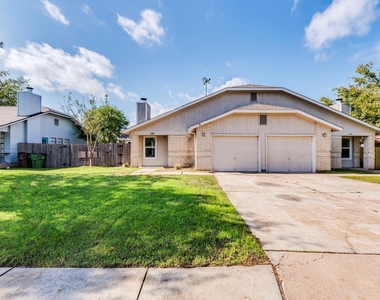 1110 Hyridge St - Photo Thumbnail 23