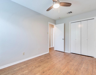 1110 Hyridge St - Photo Thumbnail 11