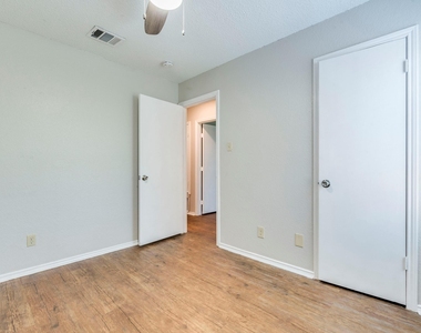 1110 Hyridge St - Photo Thumbnail 13