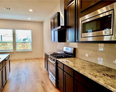 1265 Summerbrooke Cir - Photo Thumbnail 12