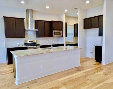 1265 Summerbrooke Cir - Photo Thumbnail 9