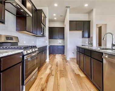 1265 Summerbrooke Cir - Photo Thumbnail 11