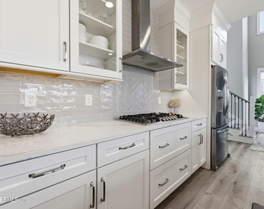 115 1st Street S - Photo Thumbnail 12