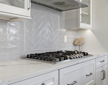 115 1st Street S - Photo Thumbnail 14