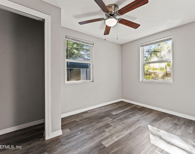 4044 Hunter Circle - Photo Thumbnail 14