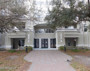 8290 Gate Parkway W - Photo Thumbnail 2