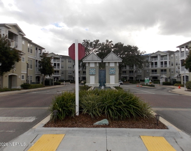 8290 Gate Parkway W - Photo Thumbnail 7