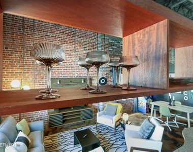 1050 Hendricks Avenue - Photo Thumbnail 18