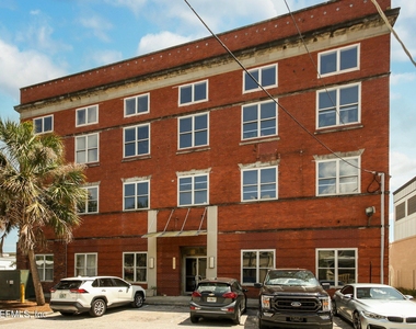 1050 Hendricks Avenue - Photo Thumbnail 2