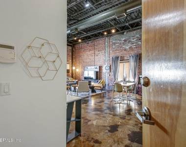 1050 Hendricks Avenue - Photo Thumbnail 5