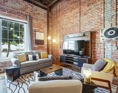 1050 Hendricks Avenue - Photo Thumbnail 13