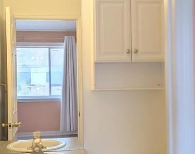 12311 Kensington Lakes Drive - Photo Thumbnail 5