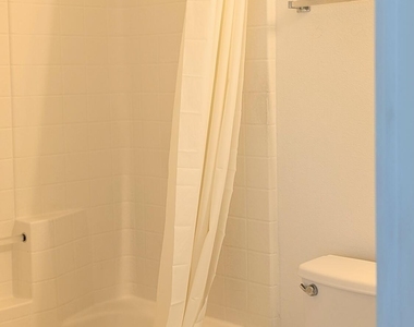 12311 Kensington Lakes Drive - Photo Thumbnail 9
