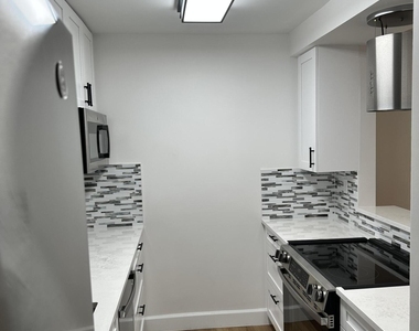 901 Ocean Boulevard - Photo Thumbnail 3