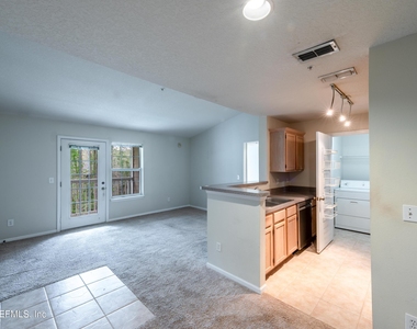 7701 Timberlin Park Boulevard - Photo Thumbnail 6