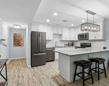 514 S 4th Street - Photo Thumbnail 8