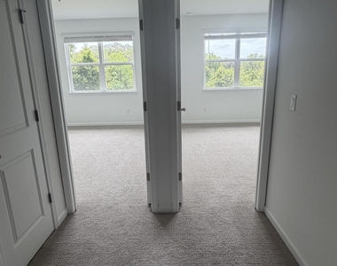 594 Cherry Elm Drive - Photo Thumbnail 11