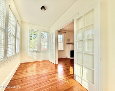 3110 Oak Street - Photo Thumbnail 1