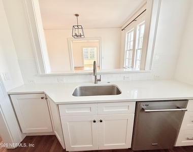 3110 Oak Street - Photo Thumbnail 9