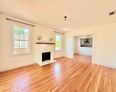 3110 Oak Street - Photo Thumbnail 10