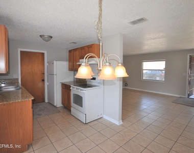 10930 Whitly Court - Photo Thumbnail 2