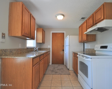 10930 Whitly Court - Photo Thumbnail 1
