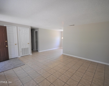 10930 Whitly Court - Photo Thumbnail 6