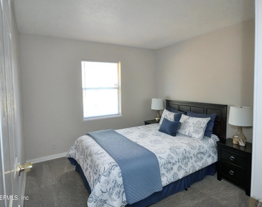 10930 Whitly Court - Photo Thumbnail 11