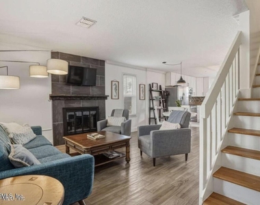 505 Upper 8th Avenue - Photo Thumbnail 2