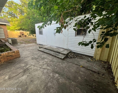 822 E 60th Street - Photo Thumbnail 21