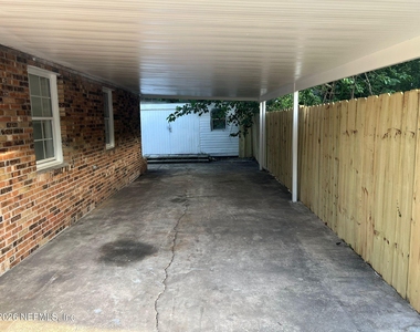 822 E 60th Street - Photo Thumbnail 16