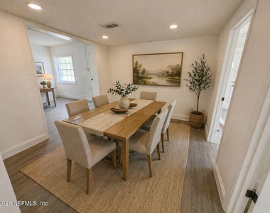 822 E 60th Street - Photo Thumbnail 6