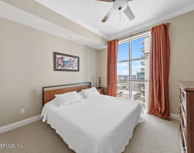 1431 Riverplace Boulevard - Photo Thumbnail 14