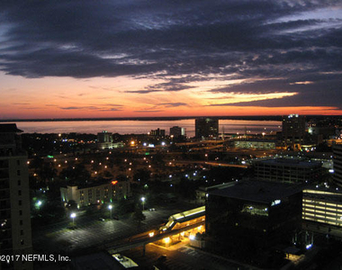 1431 Riverplace Boulevard - Photo Thumbnail 19