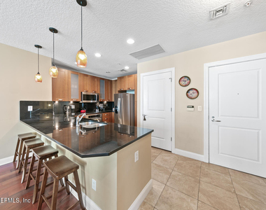 1431 Riverplace Boulevard - Photo Thumbnail 2