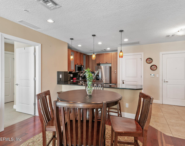 1431 Riverplace Boulevard - Photo Thumbnail 8