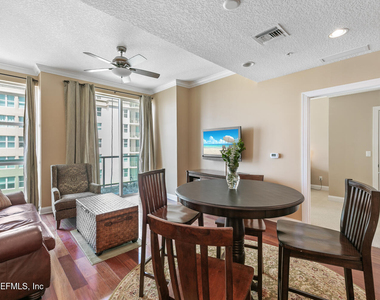 1431 Riverplace Boulevard - Photo Thumbnail 7
