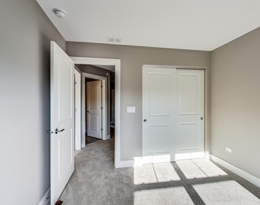 20 Webster Avenue - Photo Thumbnail 14