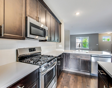 20 Webster Avenue - Photo Thumbnail 4