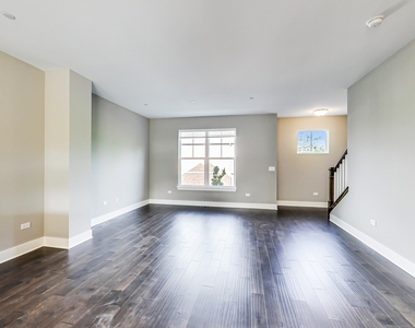 20 Webster Avenue - Photo Thumbnail 8